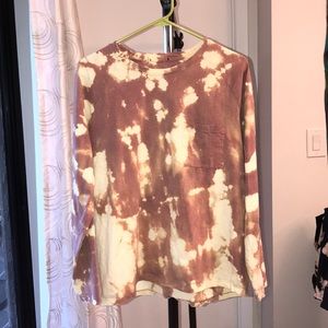 Bleach dye long sleeve shirt